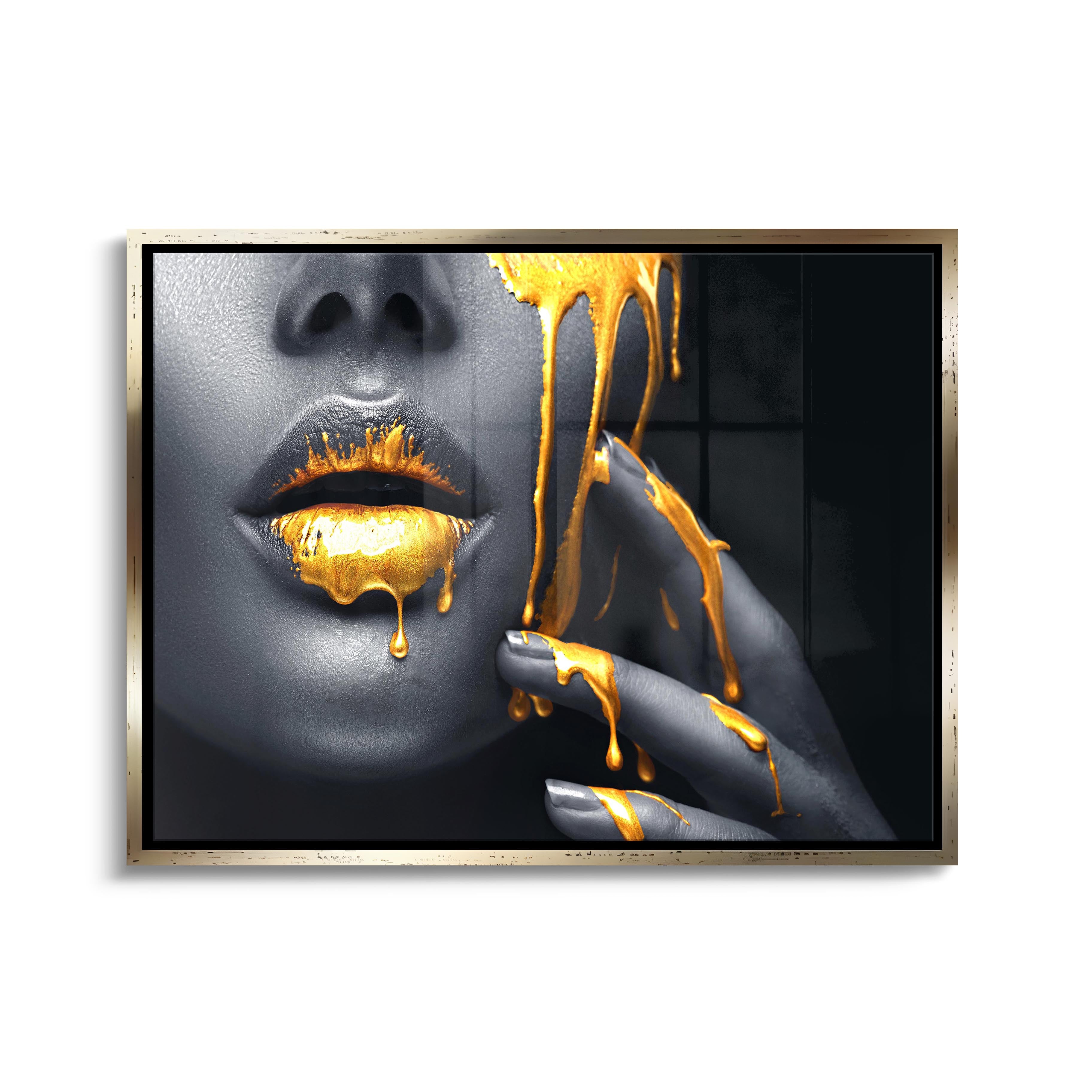 "Golden Lips Exclusive"