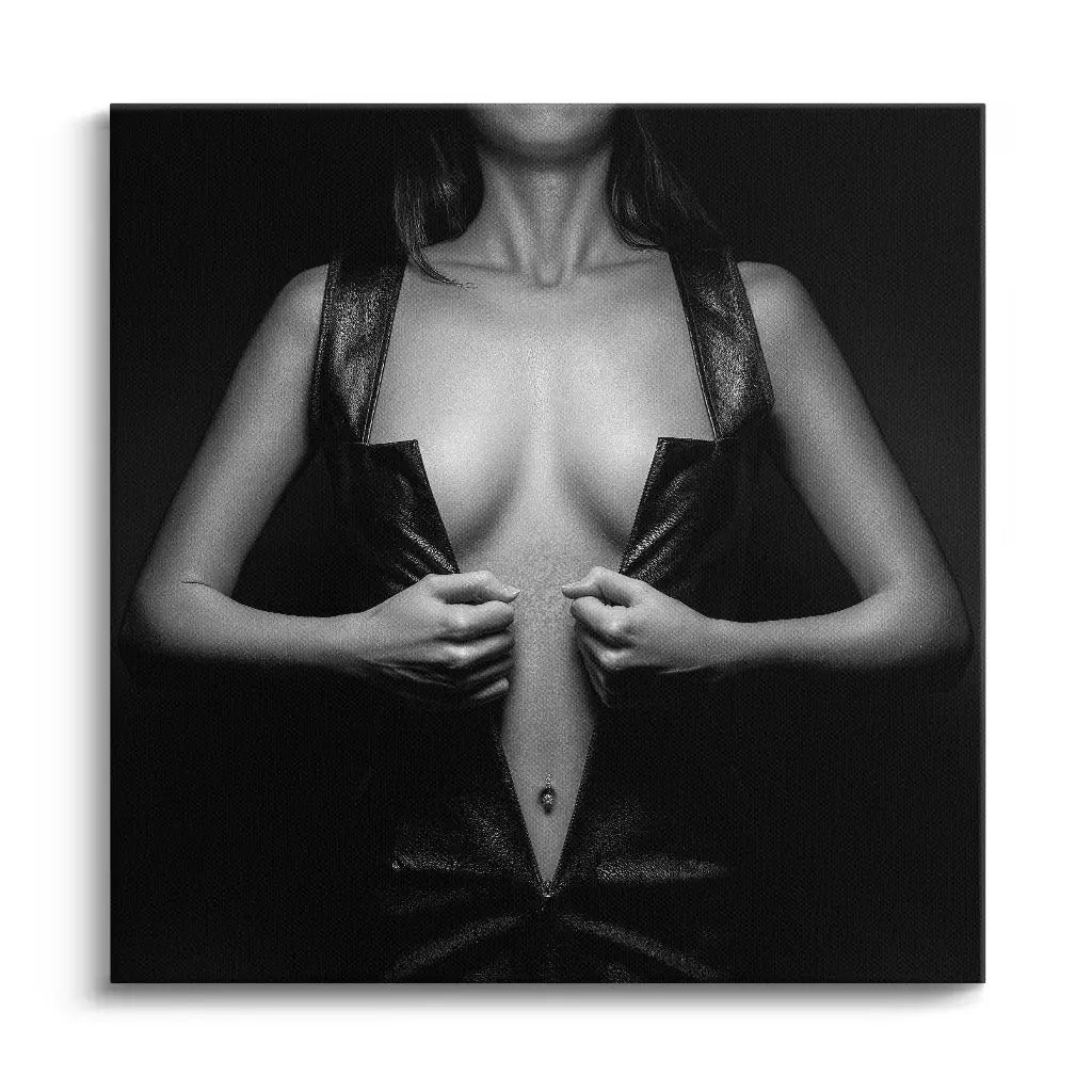 "GEOMETRIES OF WOMAN"