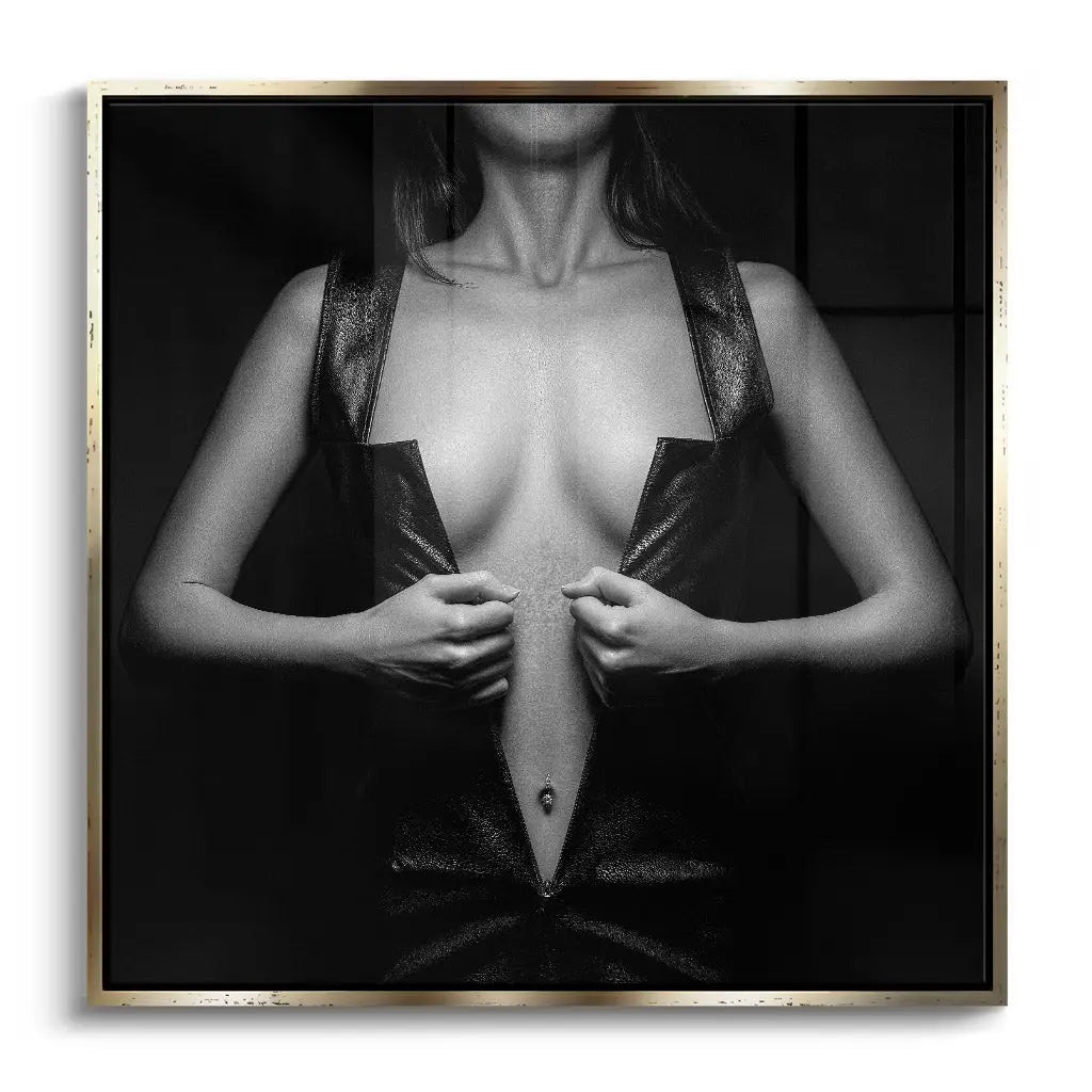 "GEOMETRIES OF WOMAN"